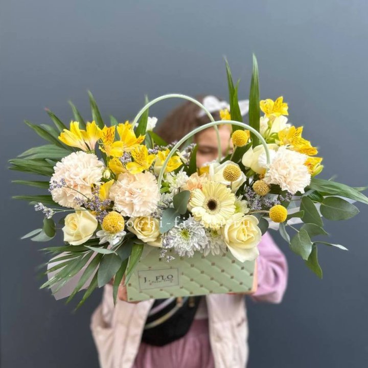 Сумочка с розами "Эпиа" в Владивостоке