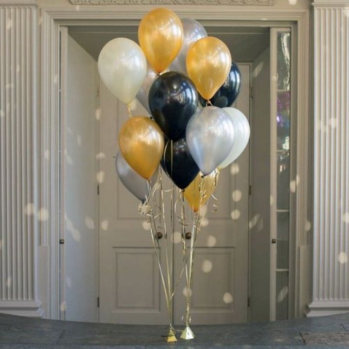 Фонтан шаров "Фаерворк" в Владивостоке