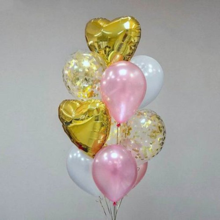 Облако шаров "Рози голд" в Владивостоке