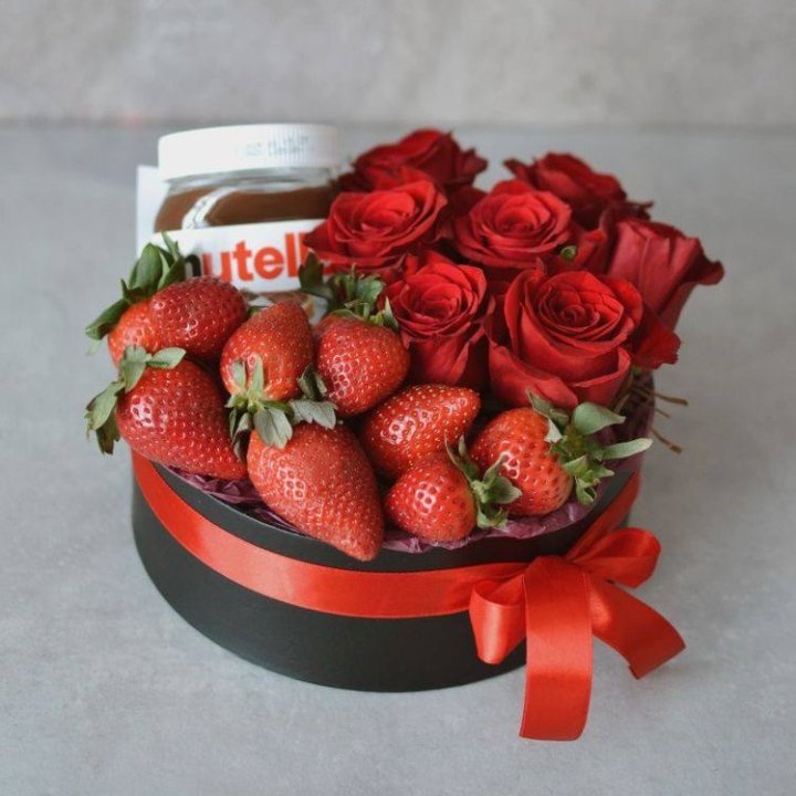 Клубничный бокс №2 в Владивостоке