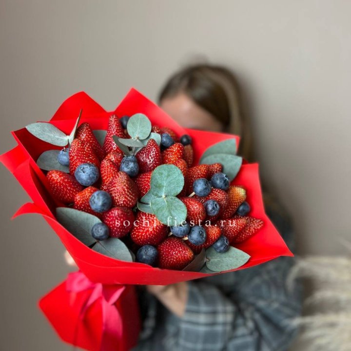 Клубничный бум №1 в Владивостоке