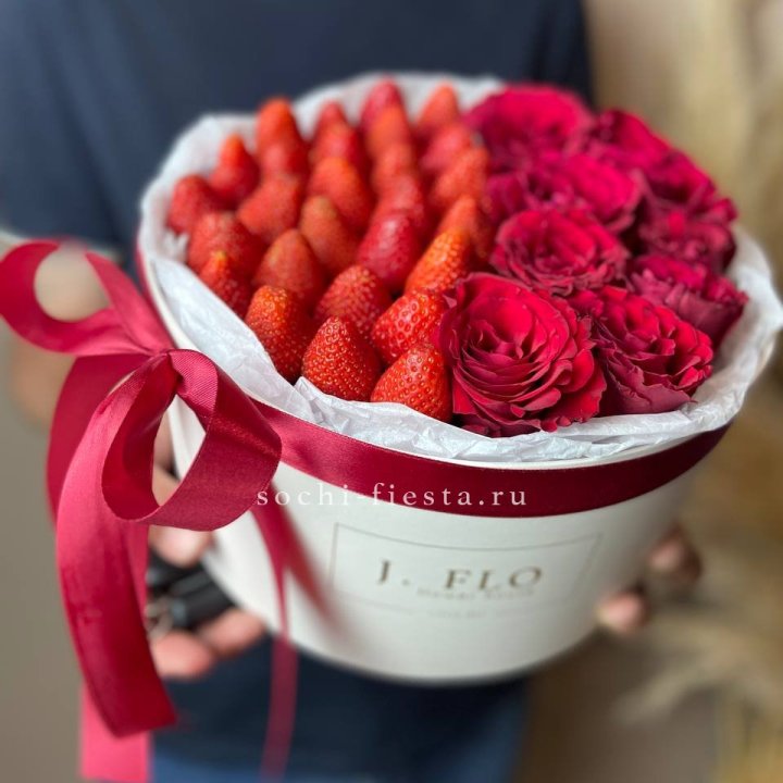 Клубничный бокс №1 в Владивостоке