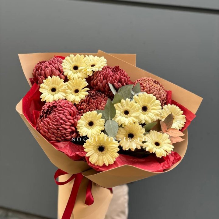 Букет гербер и хризантем Бигуди в Владивостоке