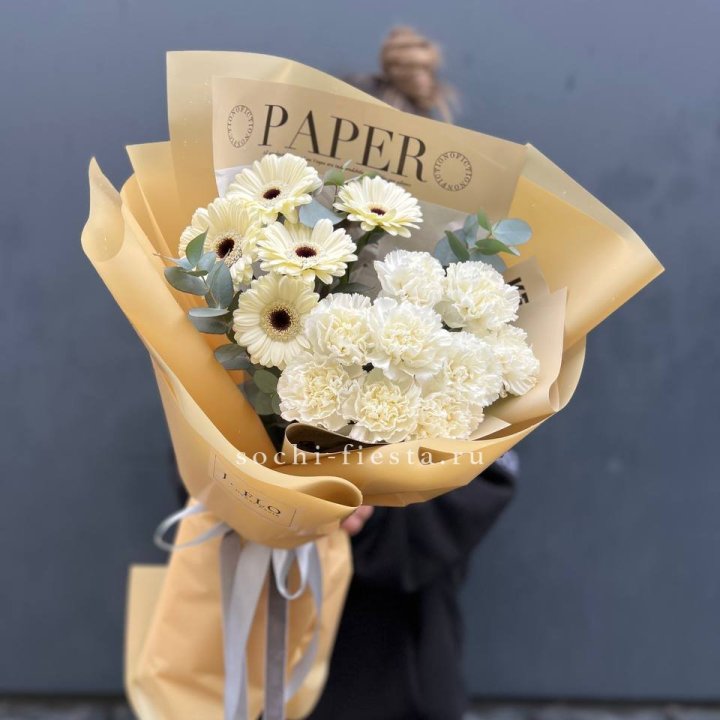  Букет с диантусами и герберами в Владивостоке