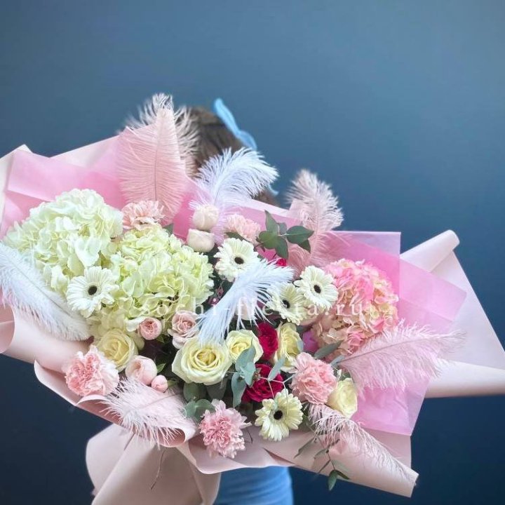 Дизайнерский букет "Валенсия-3" в Владивостоке