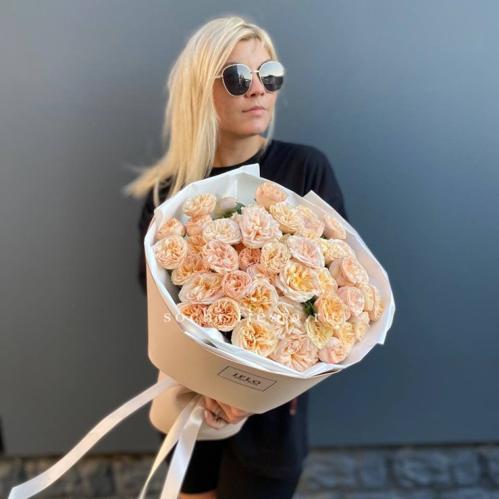 15 пионовидных роз №2 в Владивостоке