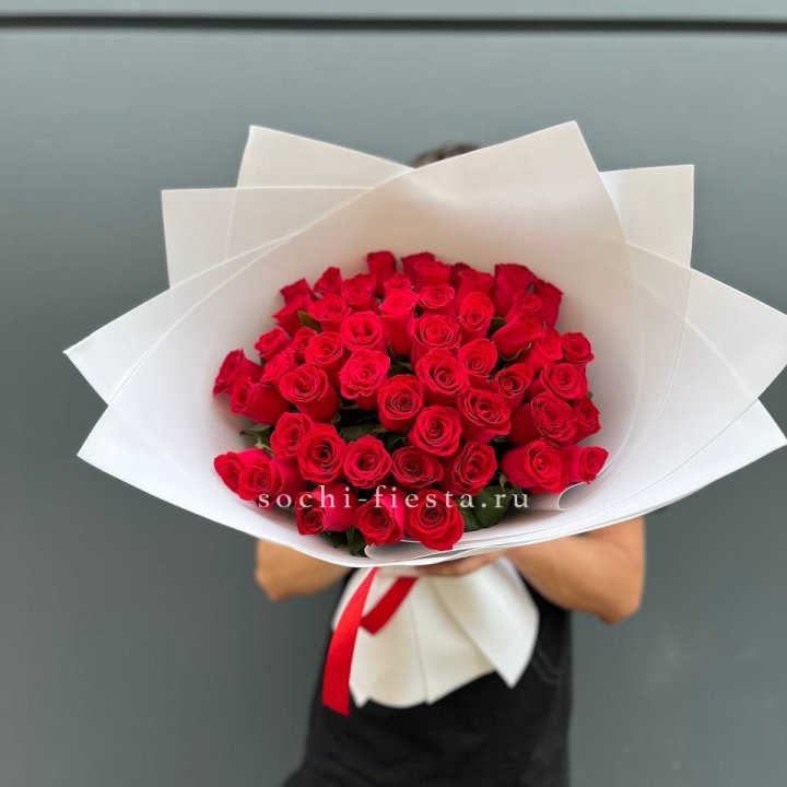 51  красная роза в Владивостоке