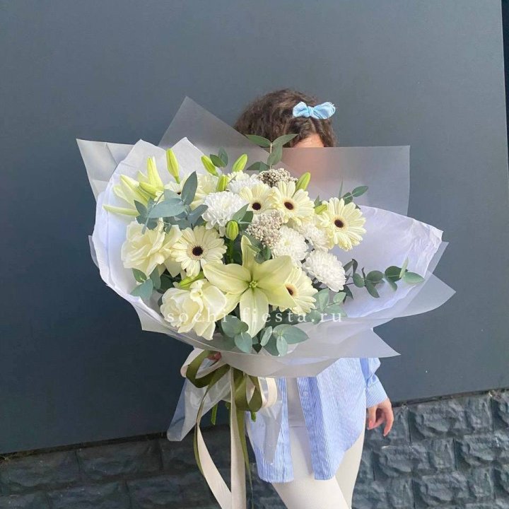 Букет с лилией и герберой в Владивостоке