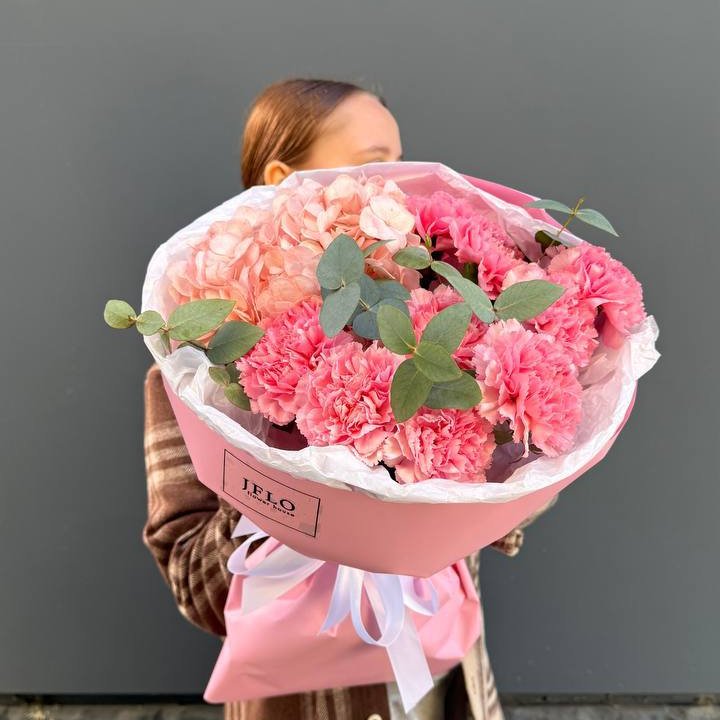 Дуо диантусы и гортензия в Владивостоке