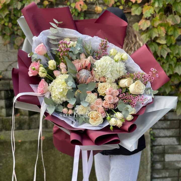 Авторский букет с протеей №1 в Владивостоке