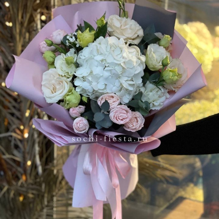 Букет с гортензией №3 в Владивостоке