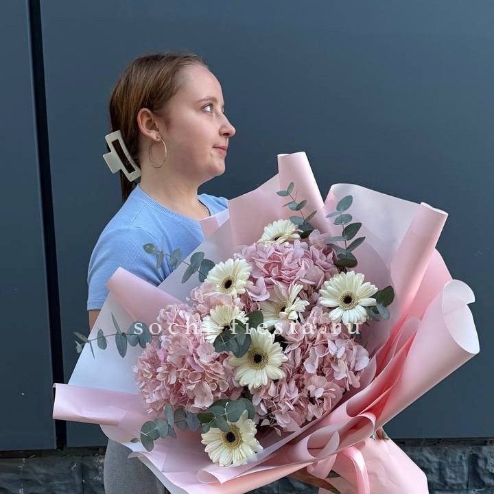 Букет "Знак любви" в Владивостоке