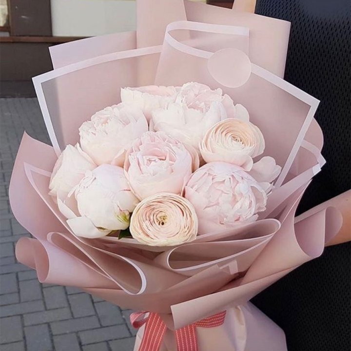 Пионы и ранункулюсы в Владивостоке