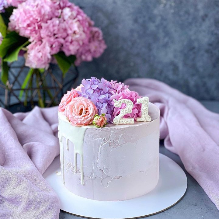 Торт с цифрой в Владивостоке