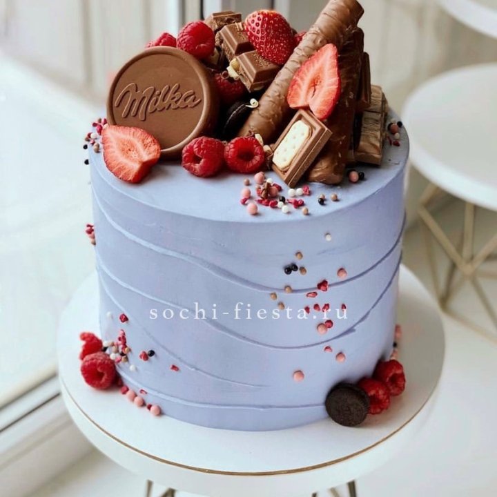 Торт "Milka's world" в Владивостоке
