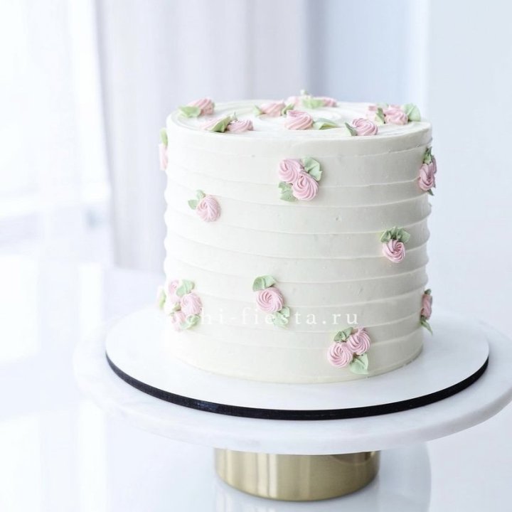 Торт "Розы в снегу" в Владивостоке