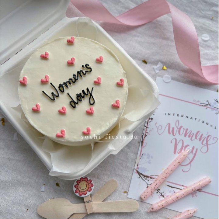 Бенто-торт "Дорогим женщинам"  в Владивостоке