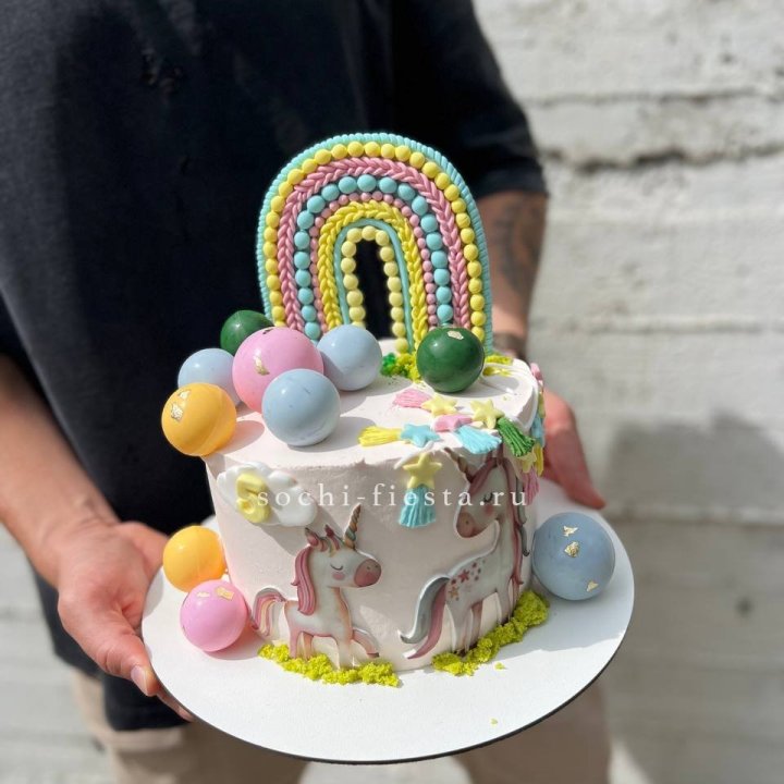 Торт "Радуга с единорогом" в Владивостоке