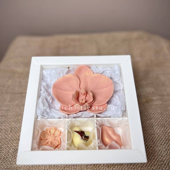 Конфеты из шоколада с Орхидеей в Владивостоке