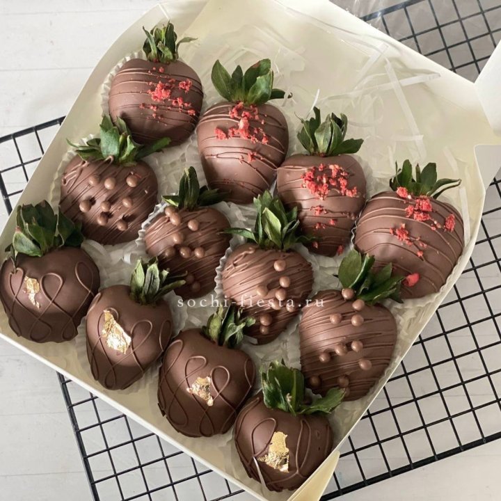 Клубника в шоколаде 12 ягод в Владивостоке