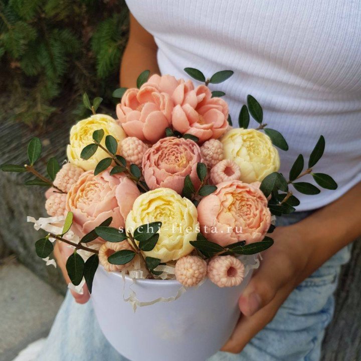 Шоколадный букет с ягодами в Владивостоке