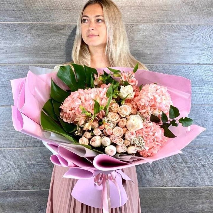 Дизайнерский букет "Валенсия-2" в Владивостоке