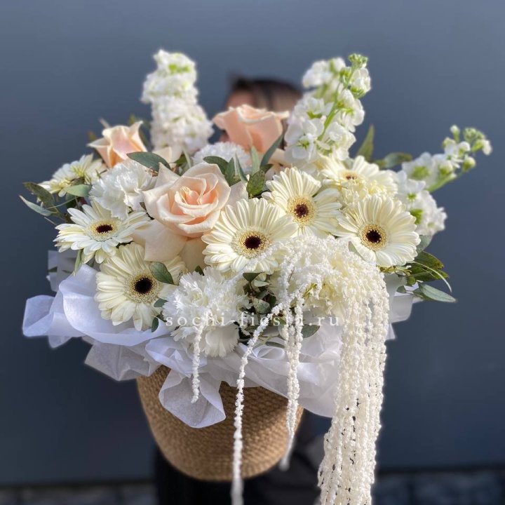 Цветы в джутовом кашпо "Валери" в Владивостоке