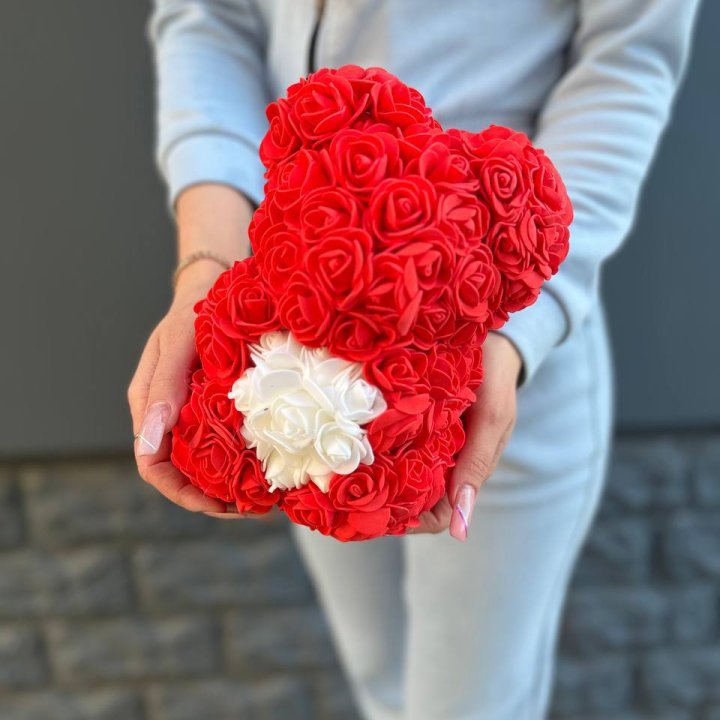 Медведь с белым сердцем в Владивостоке