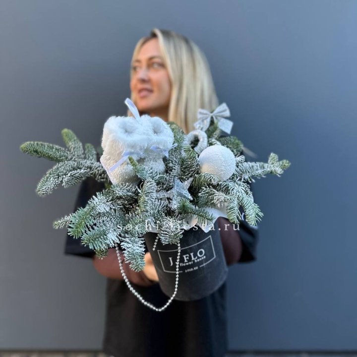 Новогодний бокс "Ботс вайт" в Владивостоке