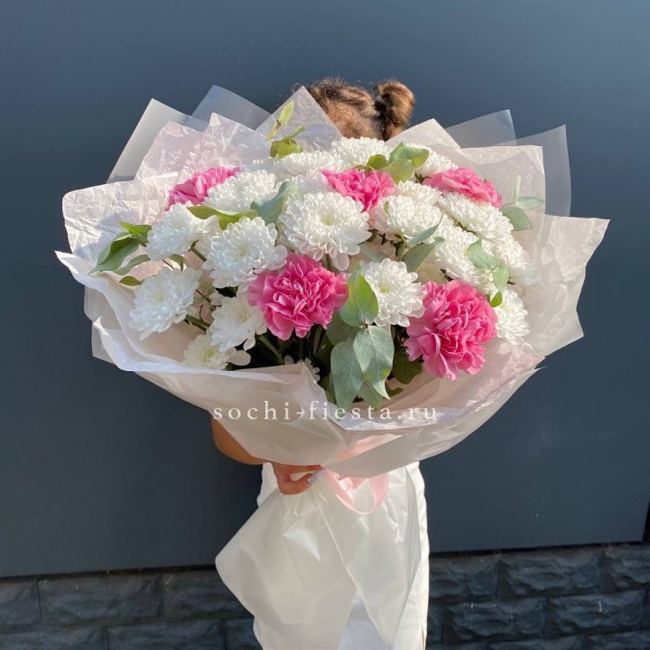  Букет  хризантем и диантусов "Воздушный" в Владивостоке