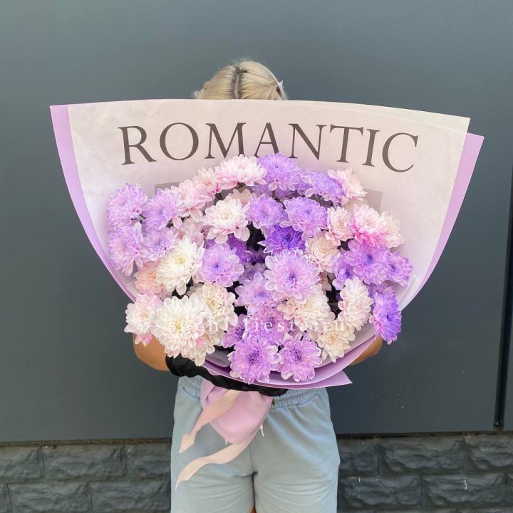 Букет сиреневых хризантем в Владивостоке