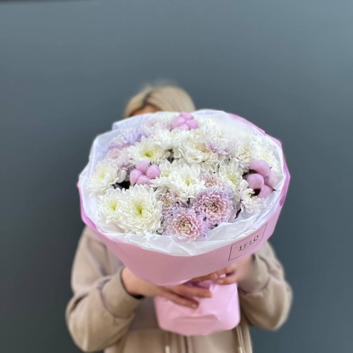 7 нежных хризантем в Владивостоке