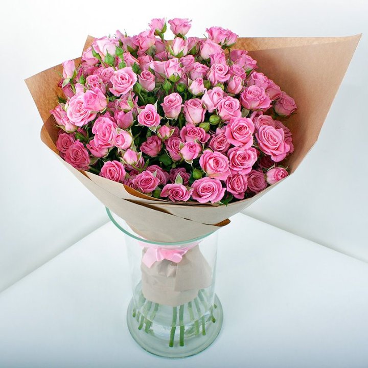 15 кустовых роз в Владивостоке