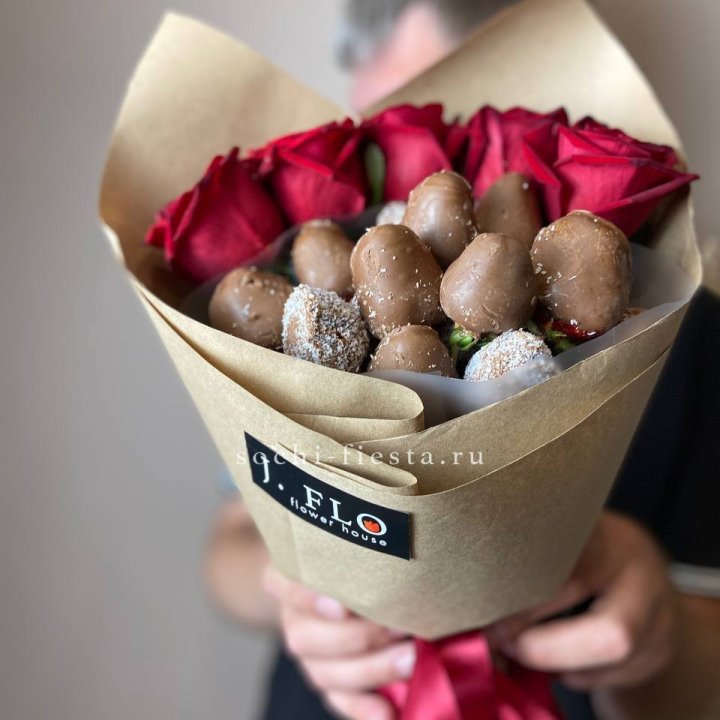 "Тандем с шоколадной клубникой" в Владивостоке