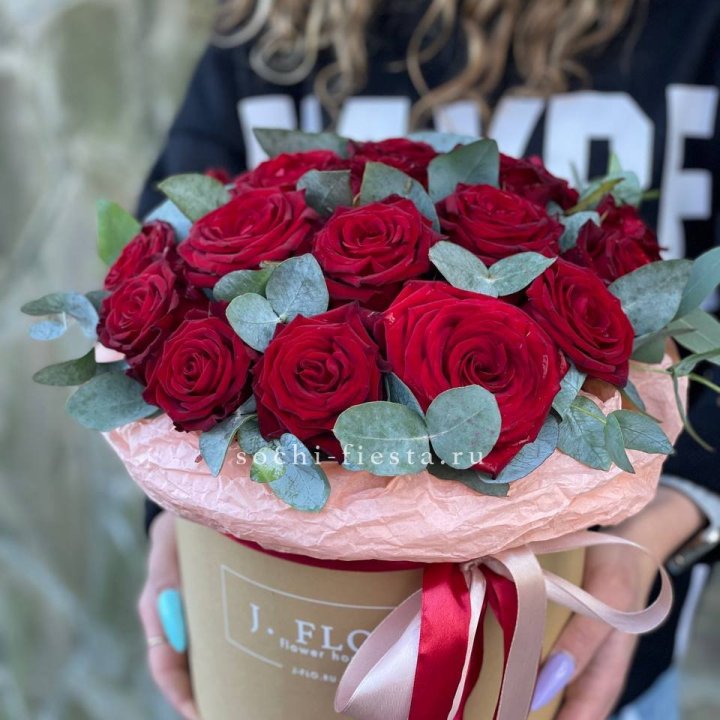 21 Красная роза в боксе №1 в Владивостоке