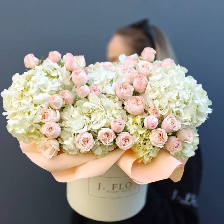 Дизайнерский бокс "Изабелла" в Владивостоке