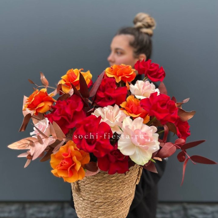 Авторский бокс "Роксана" в джутовом кашпо в Владивостоке