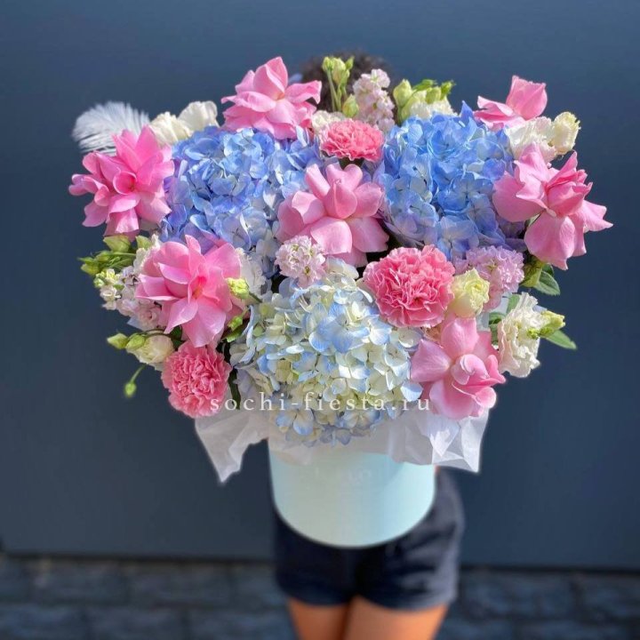 Коробка с цветами "Лемия" в Владивостоке