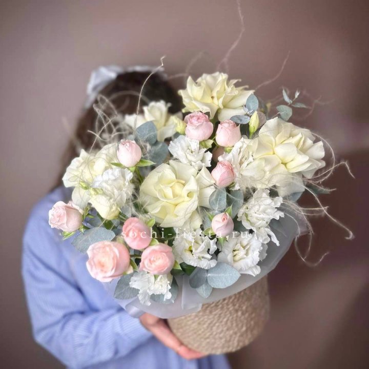 Авторский бокс "Милена" в джутовом кашпо в Владивостоке