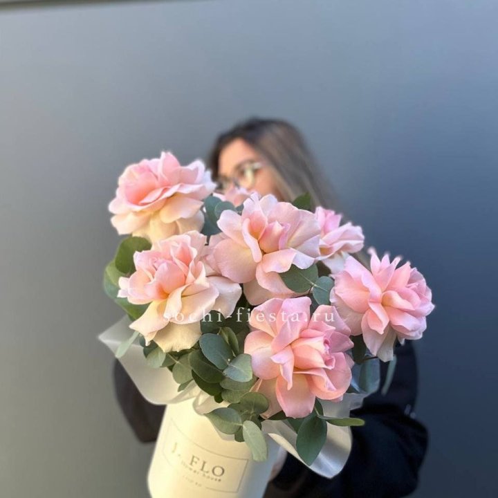 Французские роз в боксе в Владивостоке