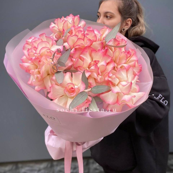 9 французских роз Джумилия в Владивостоке