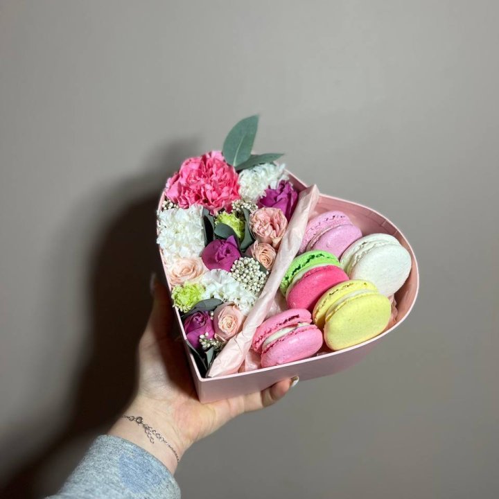 Дуо цветы и макаронсы в Владивостоке