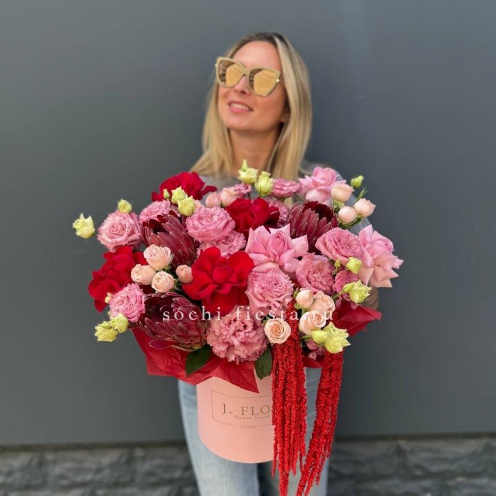 Дизайнерский цилиндр "Криотель" в Владивостоке