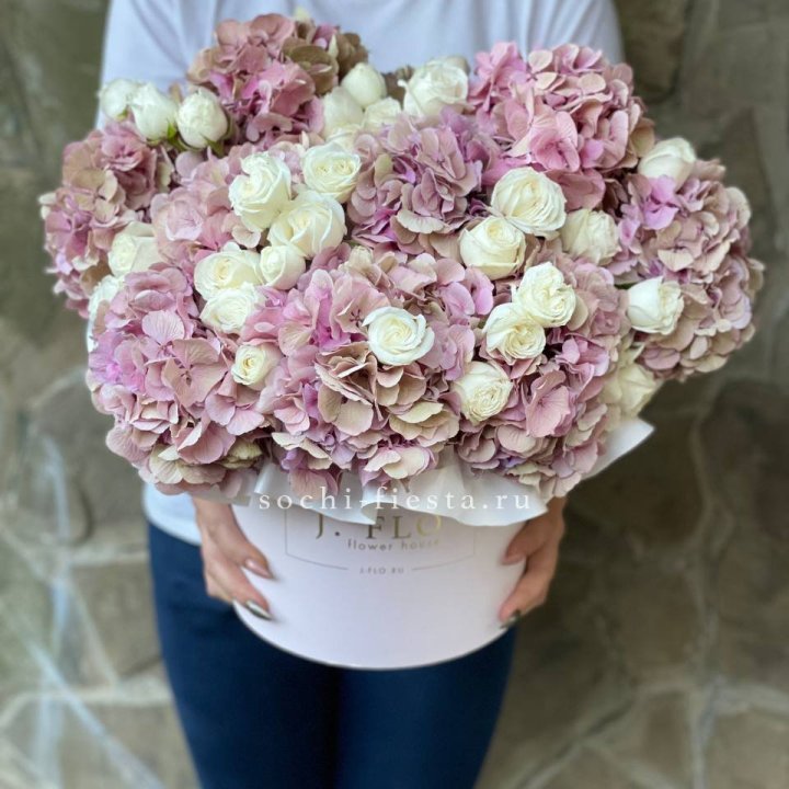 Бокс "Изобела пинк" в Владивостоке