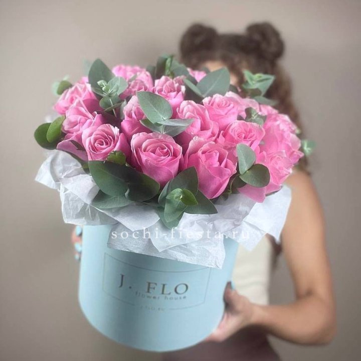 Бокс 27 роз в Владивостоке