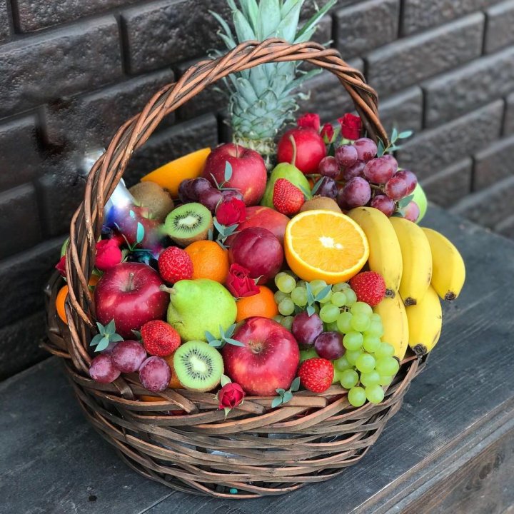 Фруктовая корзина №2 в Владивостоке