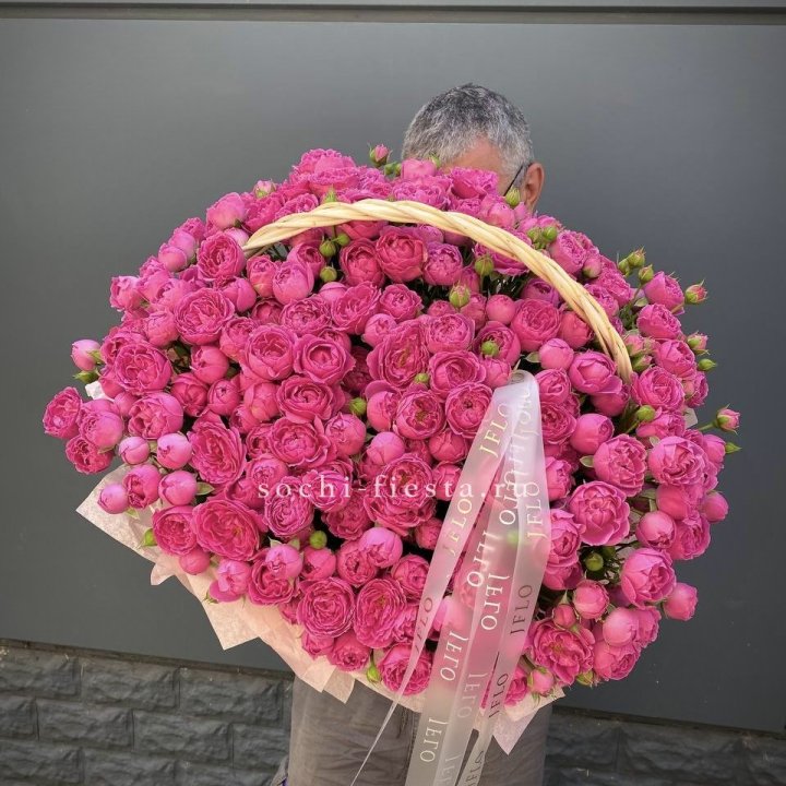 Корзина роз Мисти Баблс 151 в Владивостоке