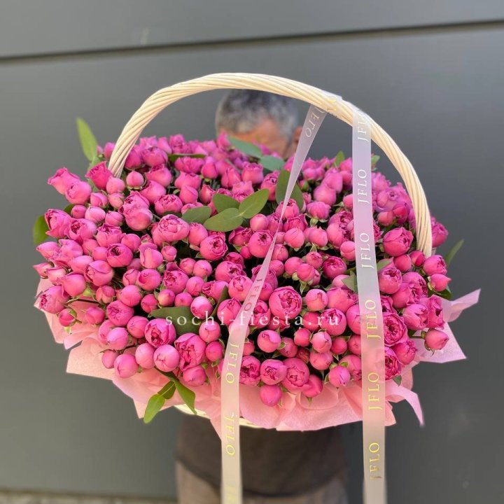 Корзина роз Мисти Баблс 101 в Владивостоке