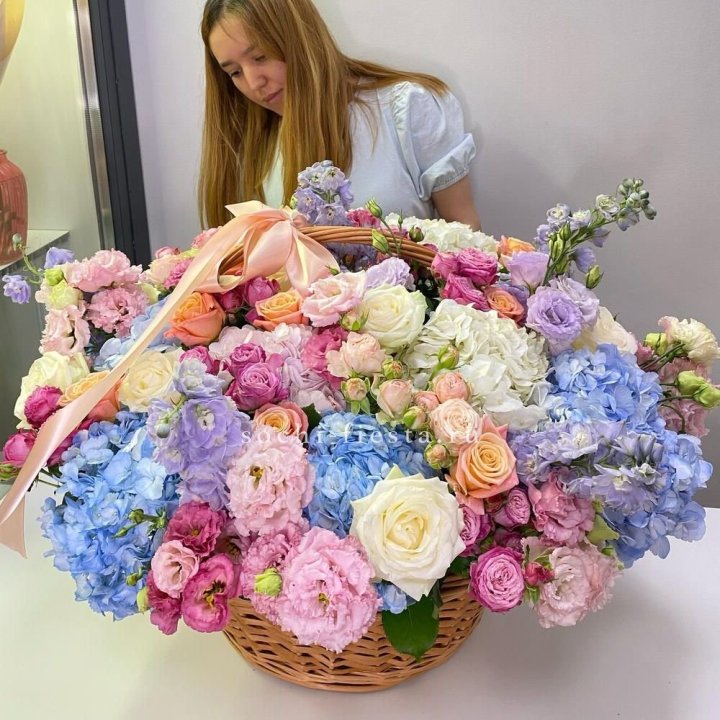 Авторская корзина "Экстра" в Владивостоке