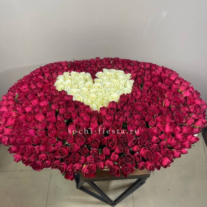 501 роза в корзине в Владивостоке